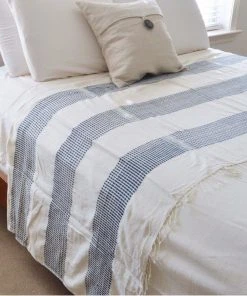 Creative Women 3 Panel Dotted Queen Blanket