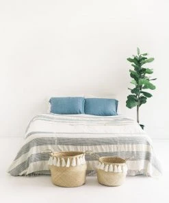 Creative Women 3 Panel Dotted Queen Blanket