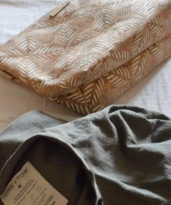 Carry Courage Best Sellers Adventurer Cork Cosmetics Bag - Cream