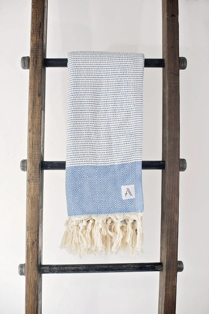 Amante Marketplace Magis Diamond Turkish Towel / Throw Blanket - Blue Amante Marketplace Magis Diamond Turkish Towel / Throw Blanket - Blue