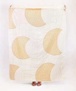Anchal Crescent Lattice Quilt - Sand