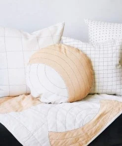 Anchal Crescent Lattice Quilt - Sand