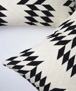 Archive New York Almolonga Lumbar Pillow - White Quilt