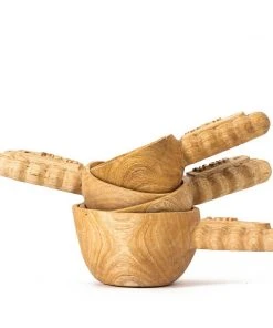 Azizi Life Home Goods Ruby Wooden Measuring Cup Set