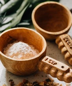 Azizi Life Home Goods Ruby Wooden Measuring Cup Set