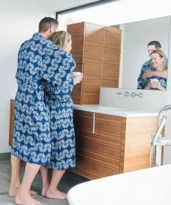 Bloom & Give Best Sellers Iris Unisex Robe