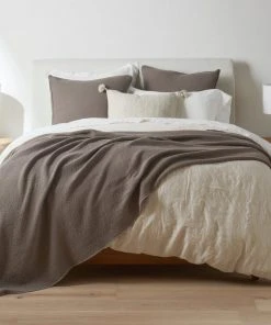 Coyuchi Cascade Matelasse Blanket - Morel