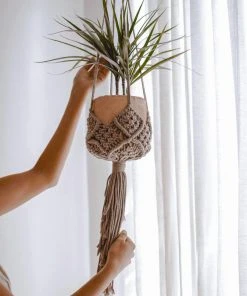 Ceremonia Darling Macramé Plant Hanger - Cafecito