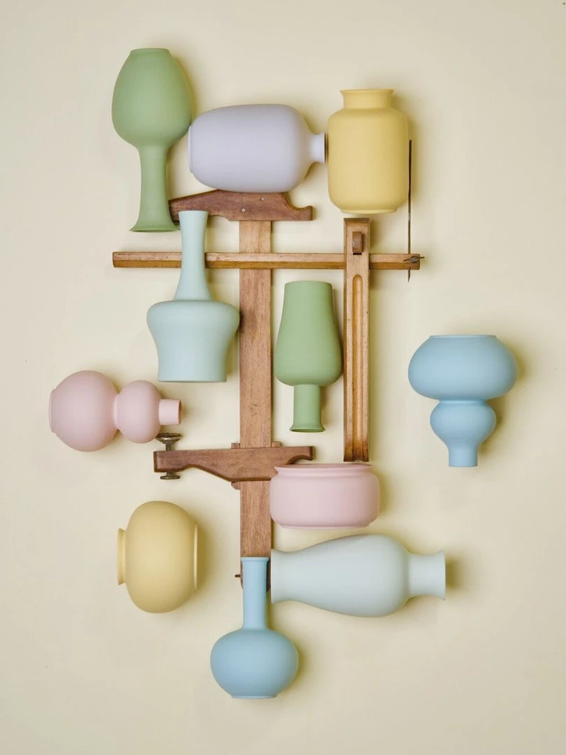 Middle Kingdom Colorful Mini Porcelain Vase 1 Best Sellers 4 Middle Kingdom Colorful Mini Porcelain Vase 1 Best Sellers