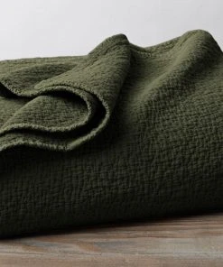 Coyuchi Cascade Matelasse Blanket - Moss