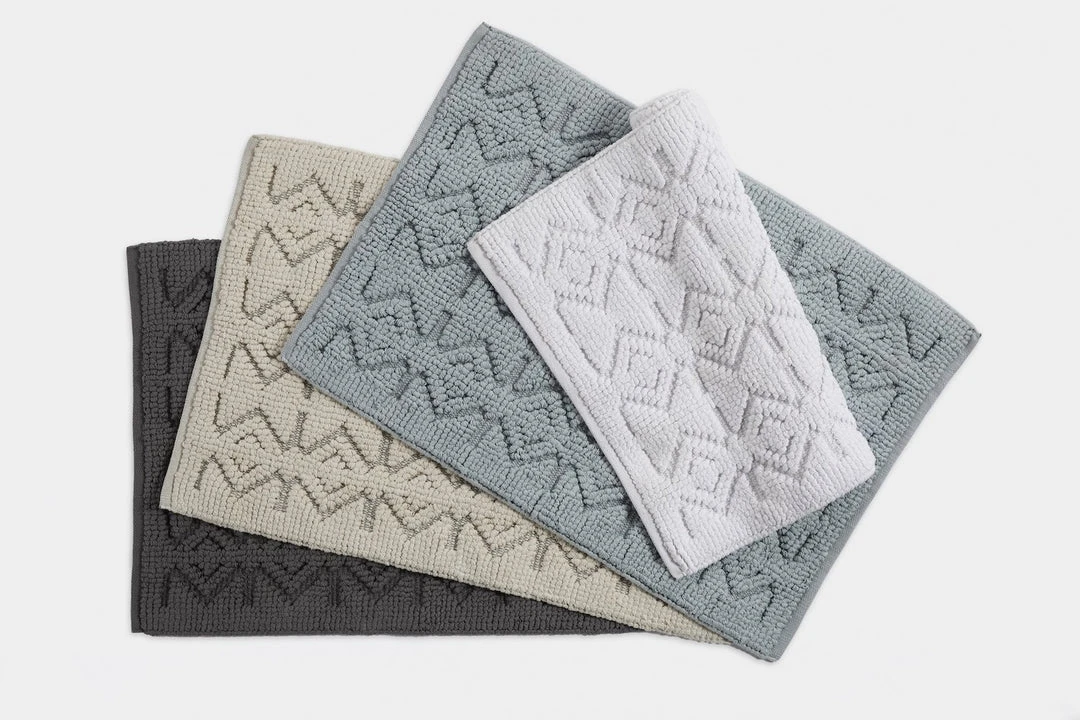 Coyuchi Mosaic Canyon Bath Rug - Undyed / Slate Home Goods Coyuchi Mosaic Canyon Bath Rug - Undyed / Slate Home Goods