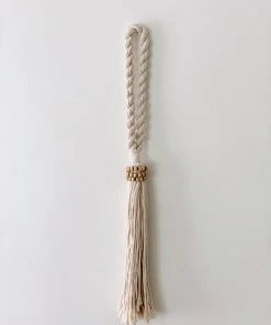 Ceremonia Cream Yarn Tassel