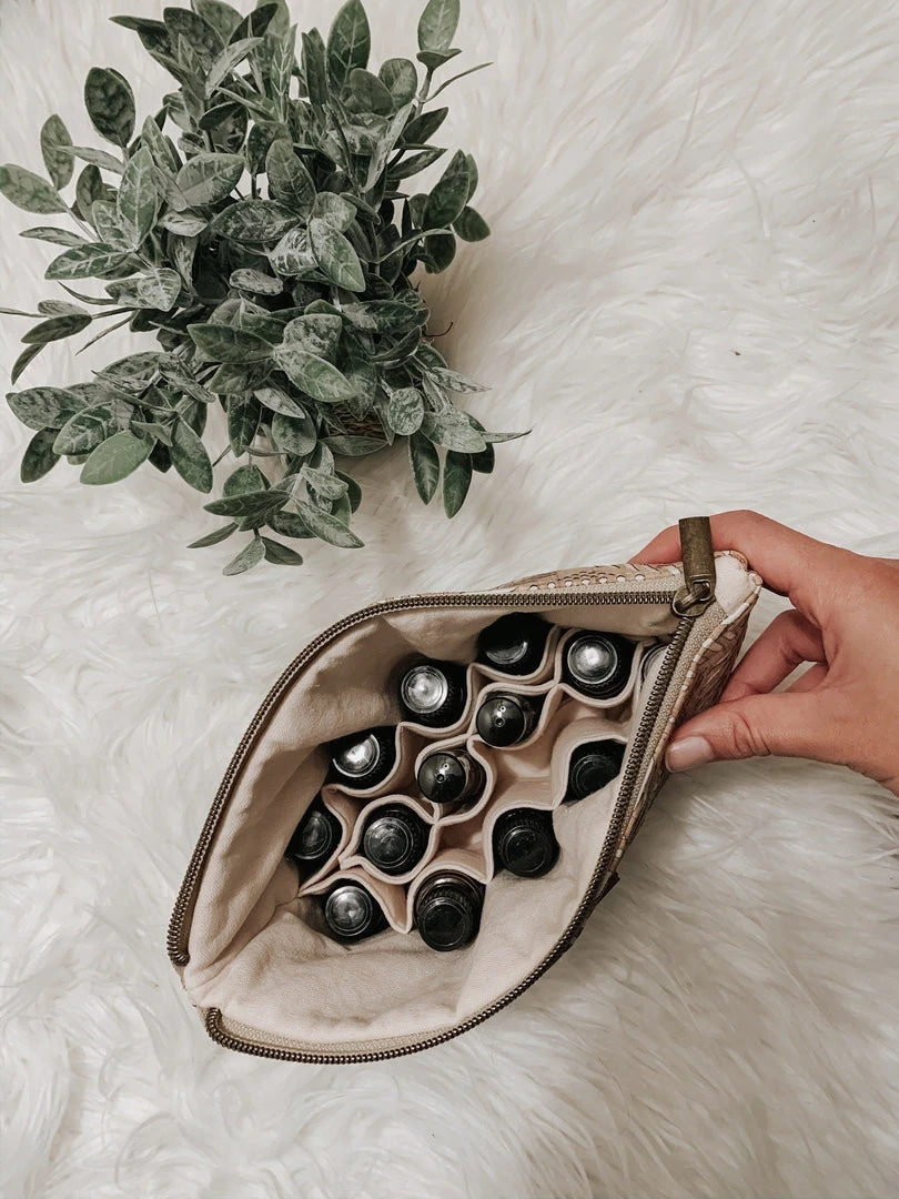 Carry Courage Creator Cork Essential Oils Bag - Natural Accessories Carry Courage Creator Cork Essential Oils Bag - Natural Accessories