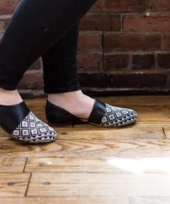 Darzah Black Tatreez Flat D'orsay