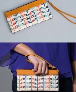 Darzah Flowers Tatreez Clutch - Camel