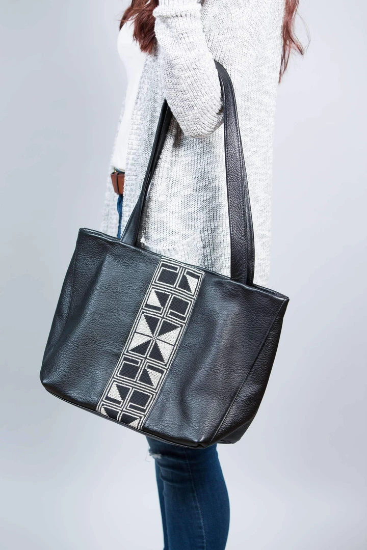 Darzah Tatreez Market Tote Bag 2 Darzah Tatreez Market Tote Bag