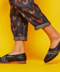 Darzah Tatreez Oxford - Silver 4 Darzah Tatreez Oxford - Silver