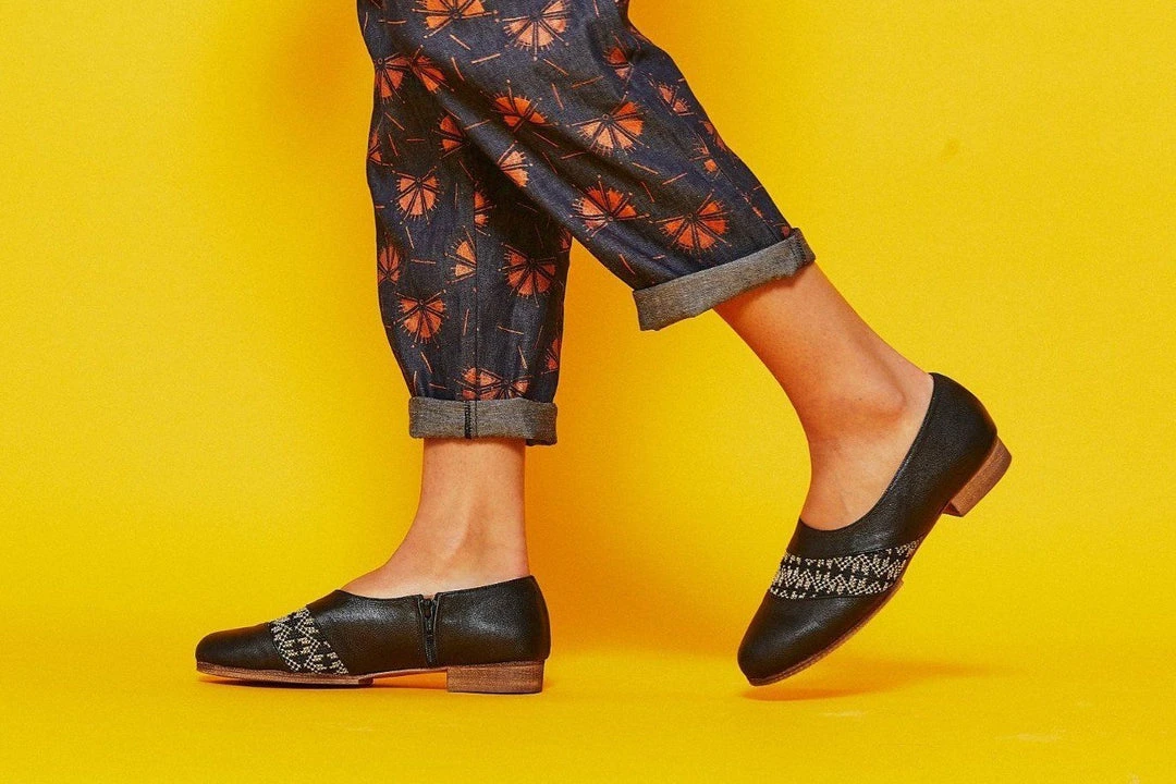 Darzah Tatreez Oxford - Silver Darzah Tatreez Oxford - Silver