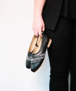 Darzah Tatreez Oxford - Silver 2 Darzah Tatreez Oxford - Silver