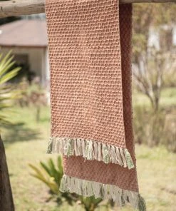 Zuahaza Diamond Uchuva Table Runner