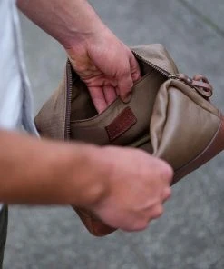 Nisolo Durango Waxed Canvas Dopp Kit Accessories 2 Nisolo Durango Waxed Canvas Dopp Kit Accessories