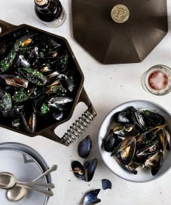 FINEX Cast Iron Dutch Oven 6 FINEX Cast Iron Dutch Oven