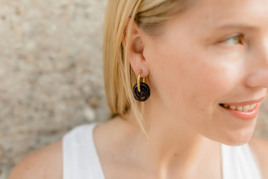 Abby Alley Handcrafted Glass Disc Earrings Abby Alley Handcrafted Glass Disc Earrings