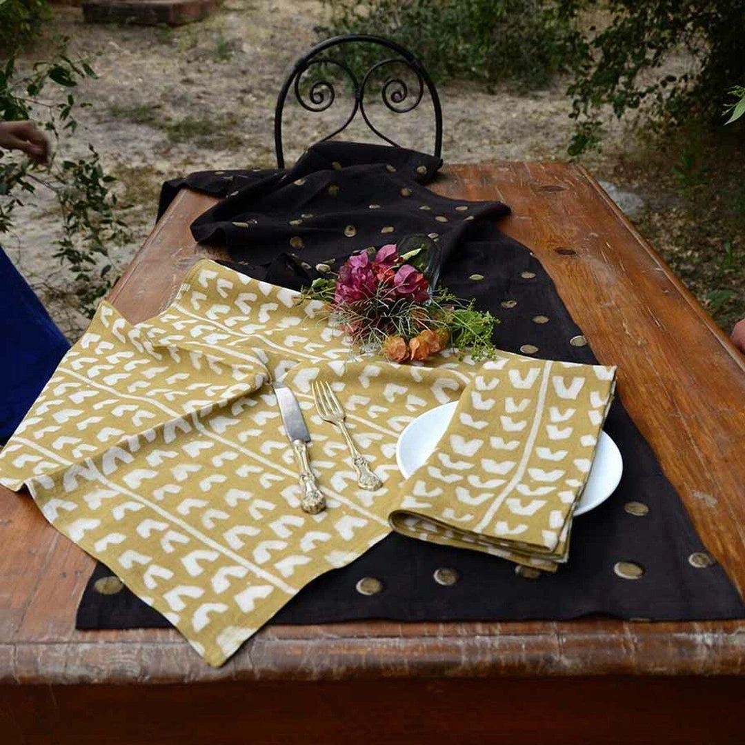 Ichcha Golden Bird Napkin Set Kitchen + Dining Ichcha Golden Bird Napkin Set Kitchen + Dining