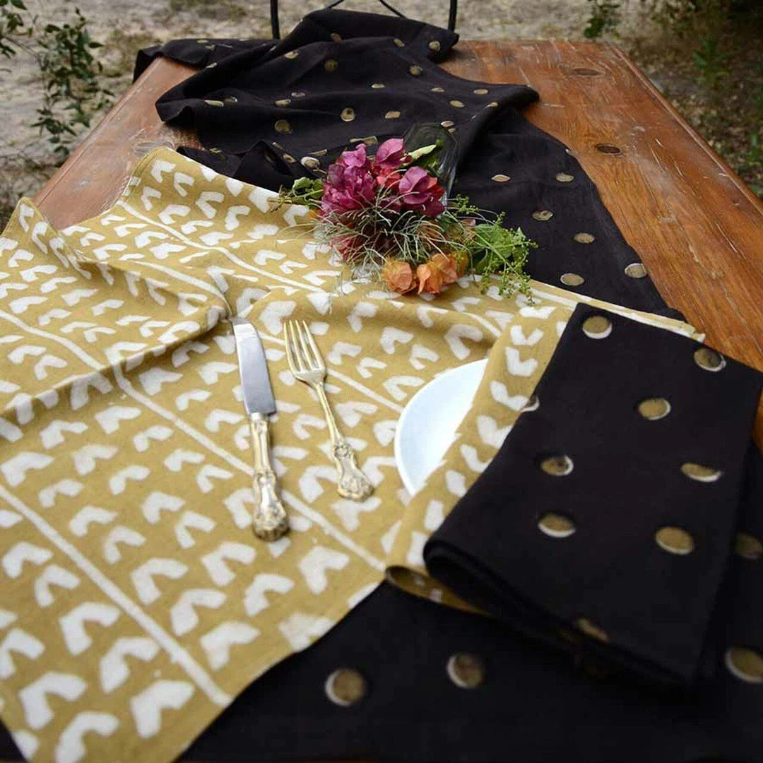 Ichcha Golden Bird Napkin Set Kitchen + Dining Ichcha Golden Bird Napkin Set Kitchen + Dining