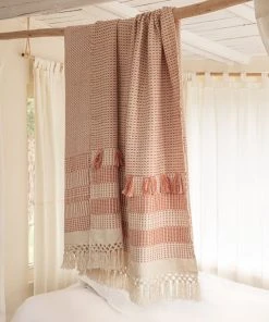 Zuahaza Guayaba Throw Blanket