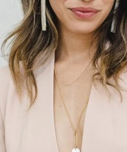 Hathorway Tinh Horn Bar Earrings