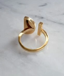 Hathorway Ve Tinh Horn Crescent Ring