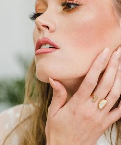 Hathorway Ve Tinh Horn Crescent Ring