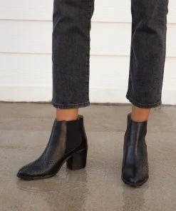 Nisolo Heeled Chelsea Boot - Black Shoes