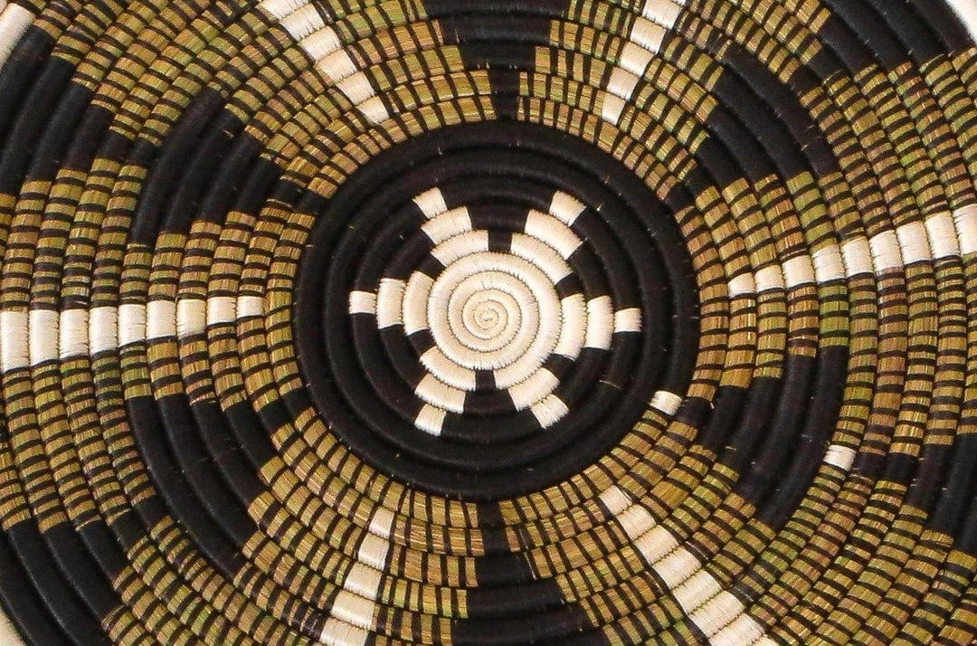 KAZI Home Goods Black Fleur Plate KAZI Home Goods Black Fleur Plate