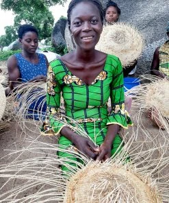 KAZI Pet Accessories Black Short Pet Hut