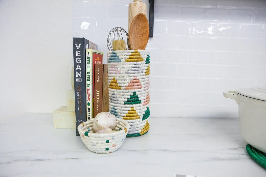 KAZI Floret Metallic Igisozi Vase KAZI Floret Metallic Igisozi Vase