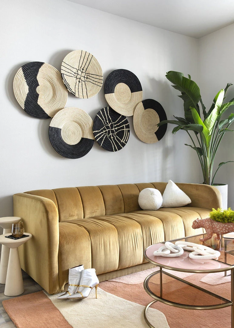 KAZI Striped Black + Natural Raffia Plate II KAZI Striped Black + Natural Raffia Plate II