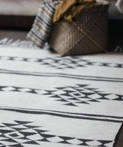 Kiliim Neutral Medallions Wool Runner / Rug