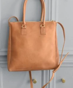 Purse & Clutch Larger Crossbody Handbag - Caramel Accessories