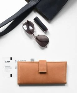 Purse & Clutch Leather Wallet - Caramel