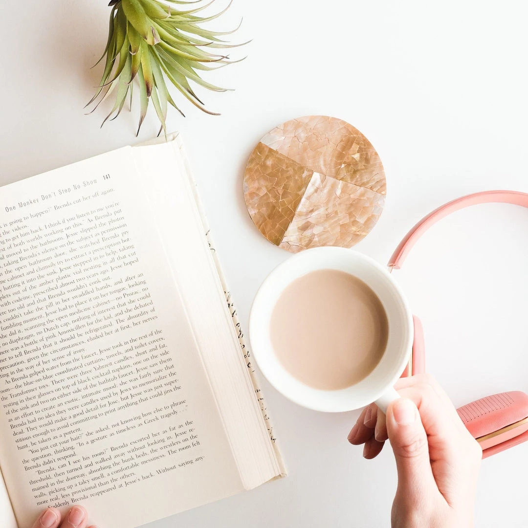 LIKHÂ Cracked Mother Of Pearl Coaster Set LIKHÂ Cracked Mother Of Pearl Coaster Set