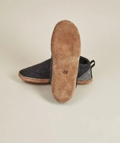 Kyrgies Men's Wool Tengries Slippers - Charcoal 3 Kyrgies Men's Wool Tengries Slippers - Charcoal