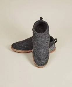 Kyrgies Men's Wool Tengries Slippers - Charcoal