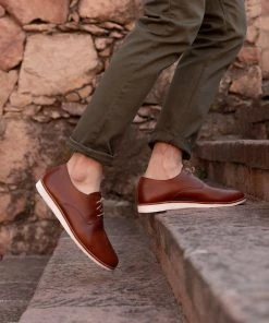 Nisolo Men's Lightweight Flex Derby - Brandy 4 Nisolo Men's Lightweight Flex Derby - Brandy