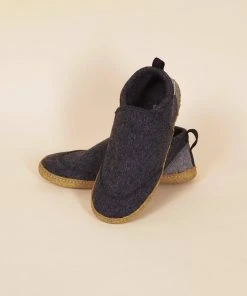 Kyrgies Men's Tengries Walkabout Wool Slippers