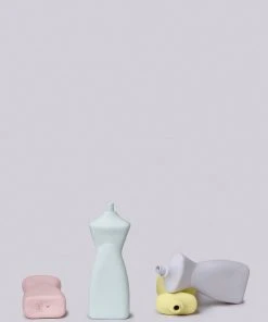 Middle Kingdom Curvy Porcelain Vase