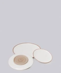 Middle Kingdom Best Sellers Hermit Porcelain Plate - Ivory