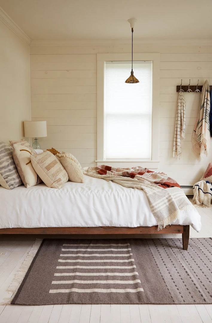 Minna Agnes Wool Rug / Runner Home Goods Minna Agnes Wool Rug / Runner Home Goods