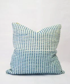Zuahaza Naidi Throw Pillow Cover